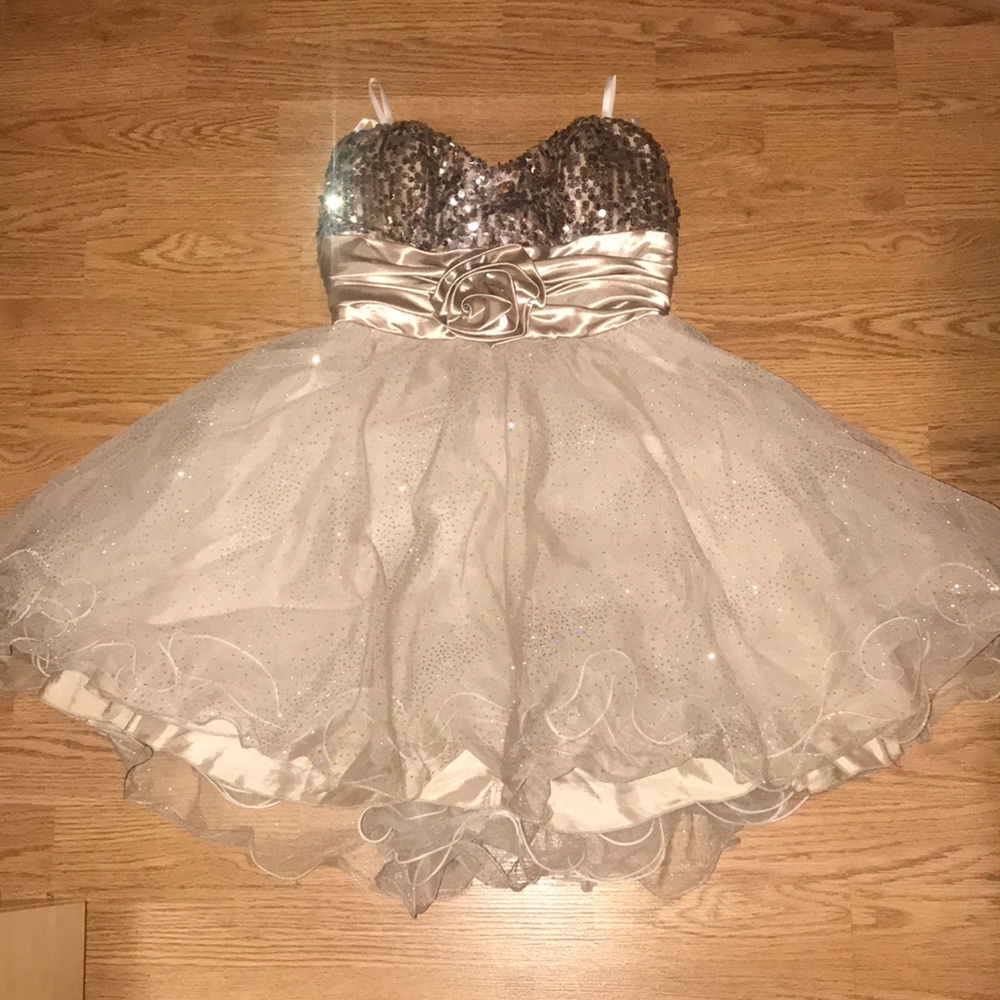 Gold dress for homecoming